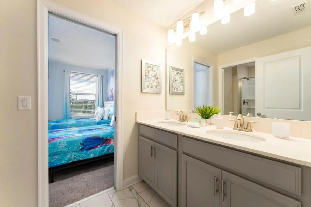Vibrant 6Br W Private Pool Grill By Disney Davenport 0*,