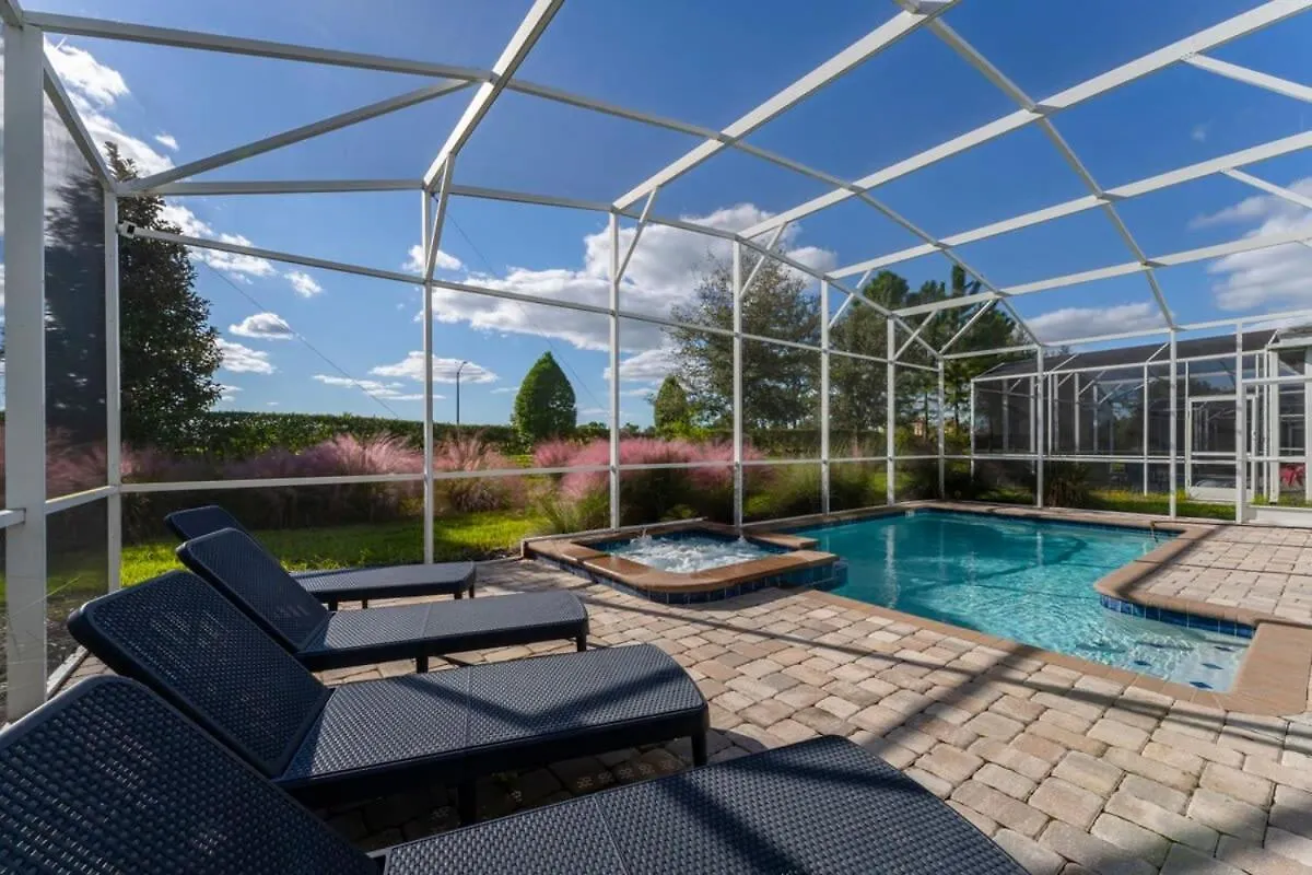 Vibrant 6Br W Private Pool Grill By Disney Davenport